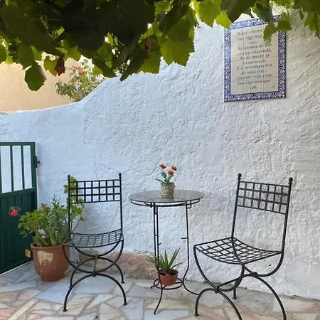 Casinha Da Avó Rosário * Juncal (Leiria)