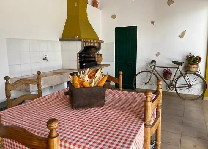 Casinha Da Avo Rosario Juncal (Leiria)